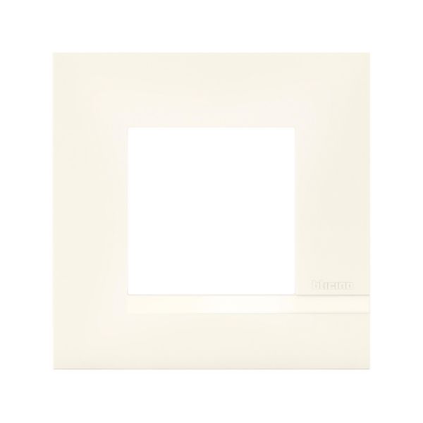 Plaque Altège Collection Classico 1 poste finition Neige - blanc satiné avec liseré blanc brillant:th_BT-BTAL9NE1-WEB-F.jpg