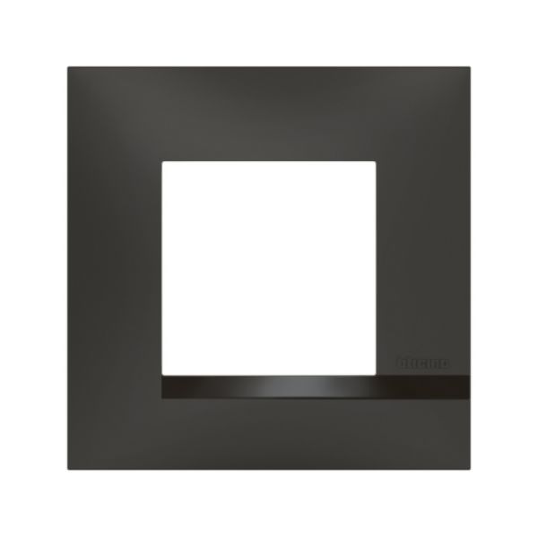 Plaque Altège Collection Classico 1 poste finition Nuit - noir satiné avec liseré noir brillant:th_BT-BTAL9NU1-WEB-F.jpg
