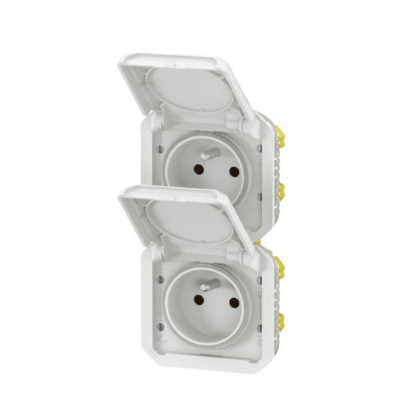 Double prise de courant précâblée 2x2P+T verticale étanche Plexo 16A 250V IP55 2 postes avec enjoliveurs blanc: th_LG-069643L-WEB-L.jpg