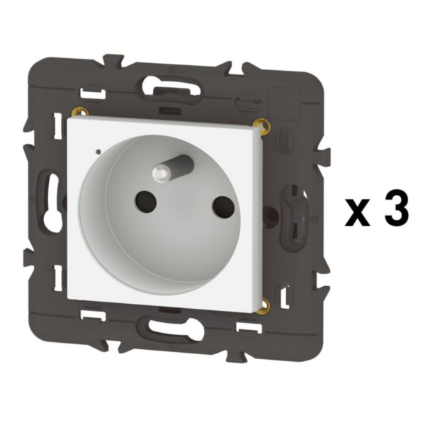 Pack 3 prises de courant connectées Mosaic with Netatmo 16A 3680W avec mesure et suivi consommation - blanc sans plaque: th_LG-077738LA-WEB-L.jpg