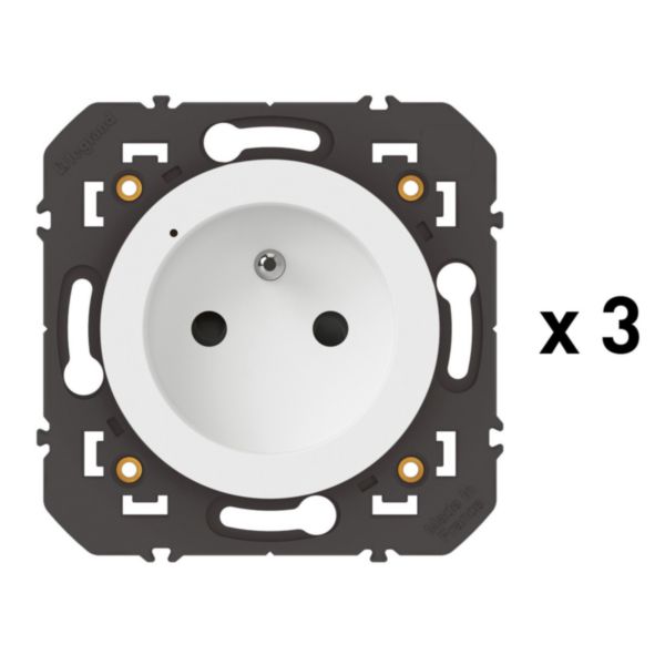 Pack 3 prises de courant connectées dooxie with Netatmo 16A 3680W avec mesure et suivi consommation - blanc sans plaque: th_LG-600698A-WEB-F.jpg