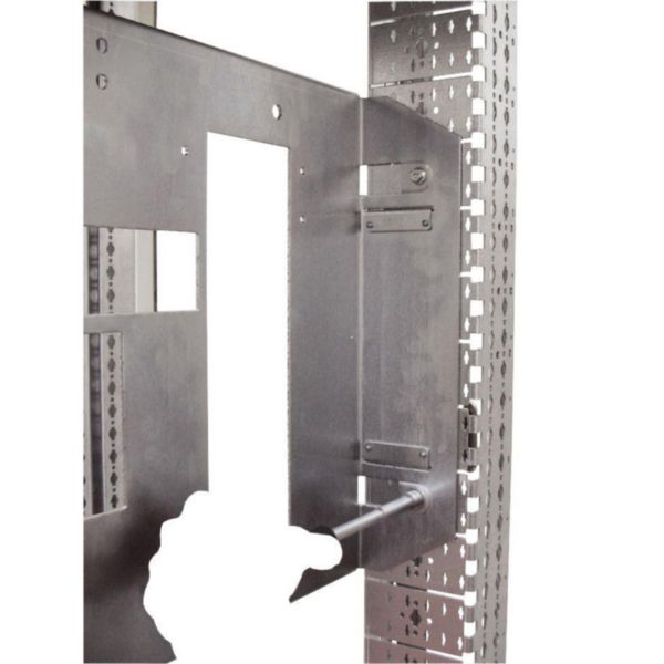 Fixation des inverseurs de sources pour 2 DPX³1600 fixes en position horizontale dans XL³4000 - Page 84