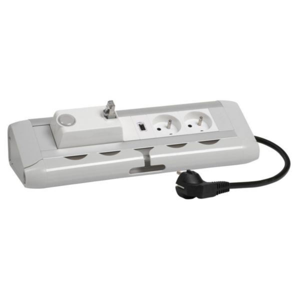 Bb - courants fort/faible 2x2P+T F/B + 1 chargeur USB+1 dérouleur RJ45