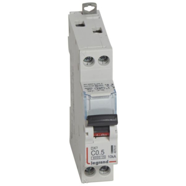 Disjoncteur DX³6000 10kA arrivée haute et départ bas à vis U+N 230V~ - 0,5A - courbe C - 1 module