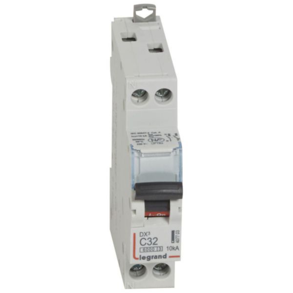 Disjoncteur DX³6000 10kA arrivée haute et départ bas à vis U+N 230V~ - 32A - courbe C - 1 module