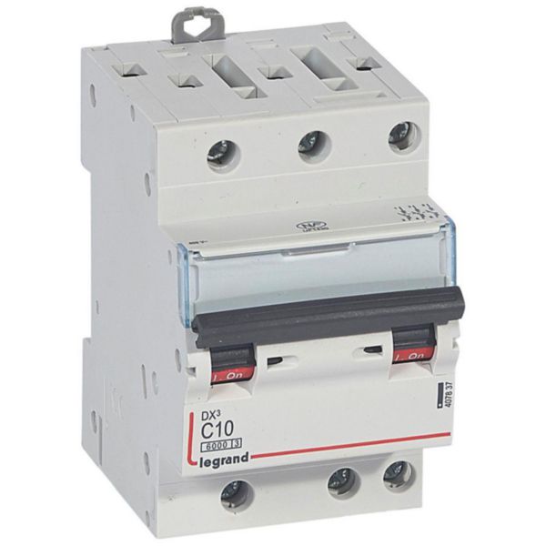 Disjoncteur DX³6000 10kA arrivée haute et départ bas à vis 3P 400V~ - 10A - courbe C - pour peigne HX³ optimisé - Page 13