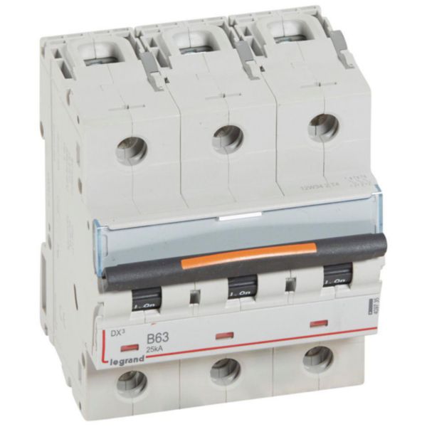 Disjoncteur DX³ 25kA arrivée haute et départ bas à vis 3P 400V~ - 63A - courbe B - 4,5 modules - Page 70
