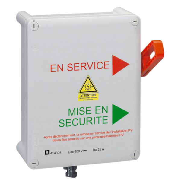 Coffret PV de SECURITE POMPIER pré-câblé pour application photovoltaïque - classeII - 600V 25A