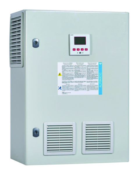 Coffret de compensation automatique Alpimatic 12kVAr à 3 gradins pour réseau triphasé 400V avec disjoncteur intégré