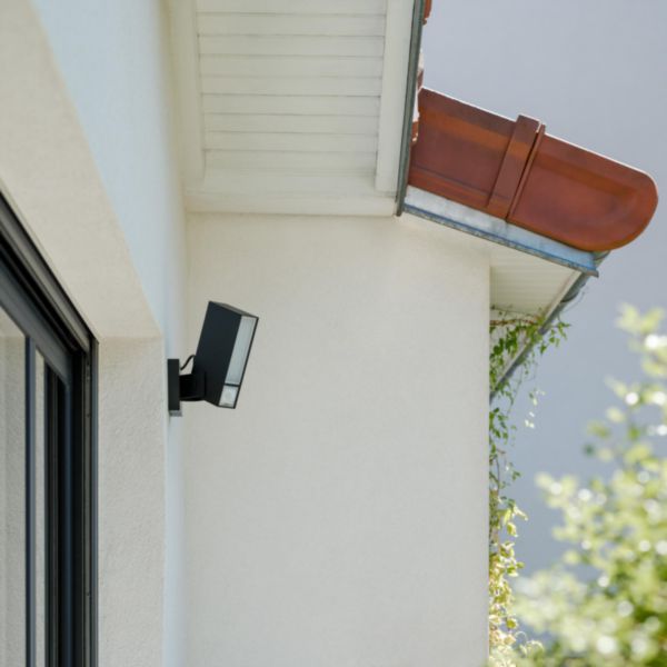 Projecteur extérieur Bticino Noir +avec détection automatique