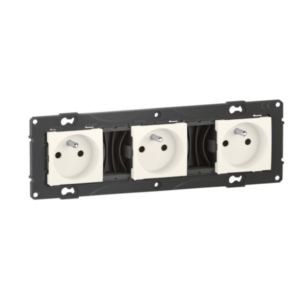 Triple prise de courant précâblée Altège 16A avec connexion à bornes automatiques - finition Neige - Page 7