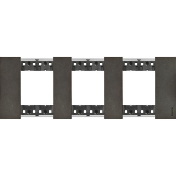 Plaque de finition Living Now Collection Les Noirs matière zamak 3x2 modules - finition Acier Space - Page 6