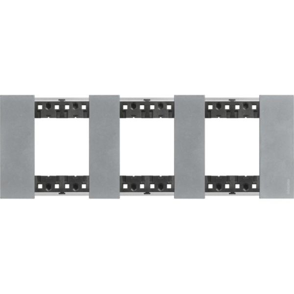 Plaque de finition Living Now Collection Les Blancs matière zamak 3x2 modules - finition Acier Moon - Page 6