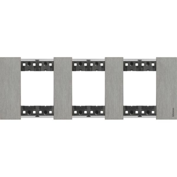 Plaque de finition Living Now Collection Les Noirs matière zamak 3x2 modules - finition Acier