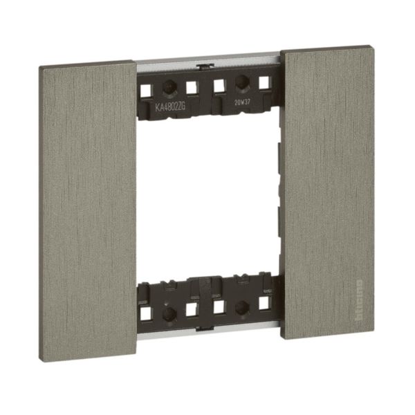 Plaque de finition Living Now Collection Les Noirs matière zamak 2 modules - finition Acier - Page 6