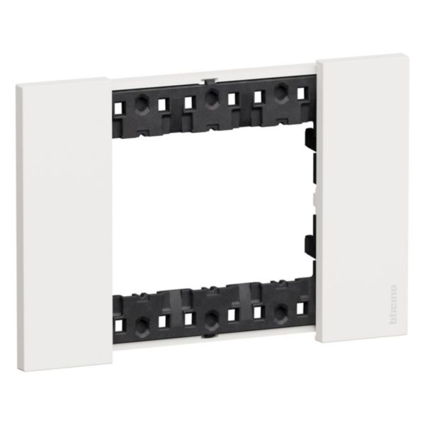Plaque de finition Living Now Collection Les Blancs matière polymère 3 modules - finition Blanc
