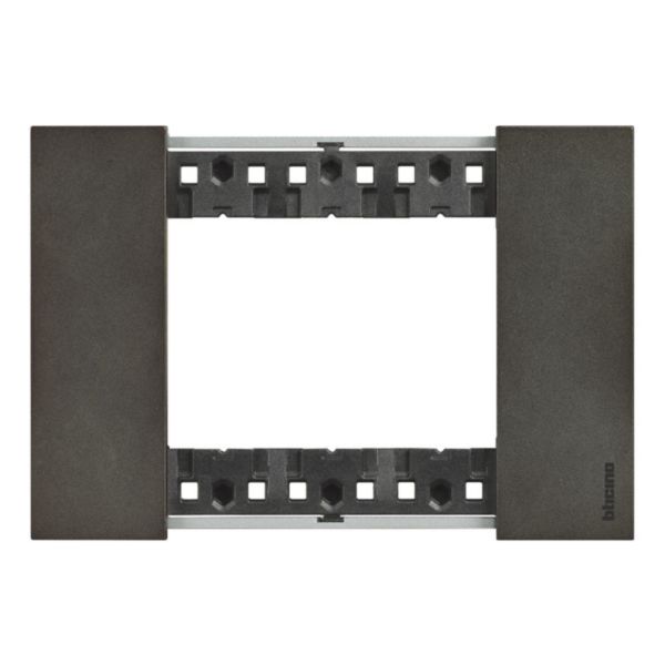 Plaque de finition Living Now Collection Les Noirs matière zamak 3 modules - finition Acier Space - Page 7