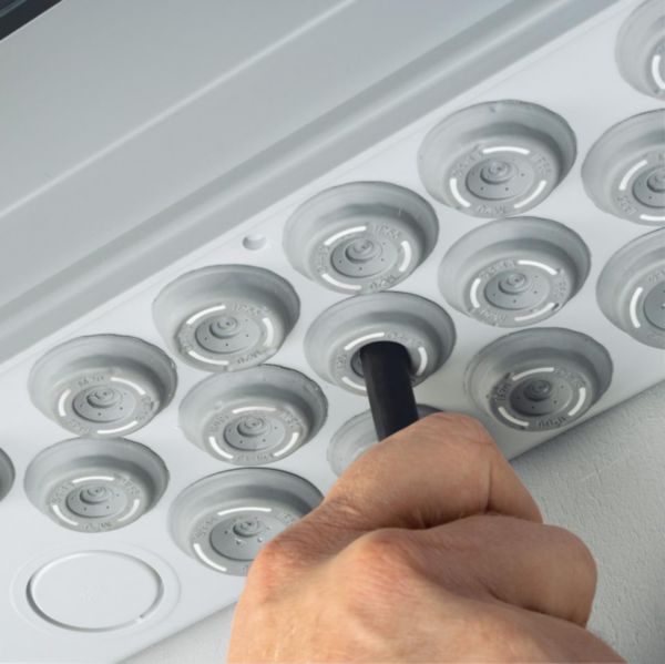 Coffret étanche Plexo³ 12 modules avec embouts à perforation directe prémontés IP65 IK09 - Gris