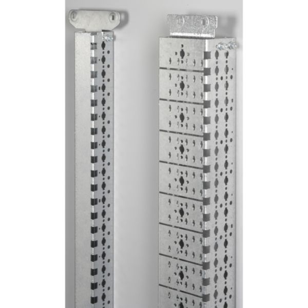 Jeu de 2 montants fonctionnels pour armoire XL³4000 avec gaine à câbles - hauteur extérieure 2000mm