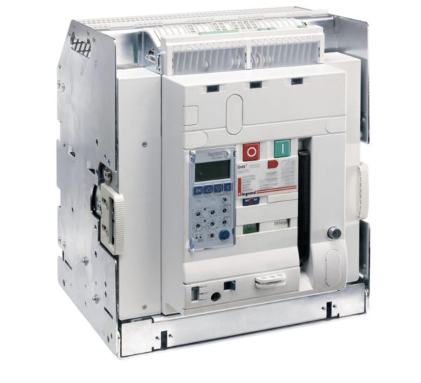 Disjoncteur ouvert DMX³4000 pour photovoltaïque débrochable 3P 630A 50kA