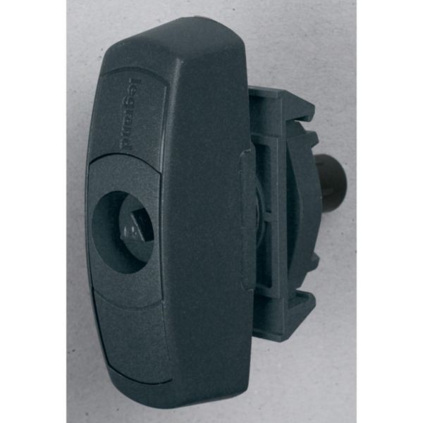 Fermeture CNOMO poignée avec triangle mâle 6,5mm - pour coffret Atlantic métal