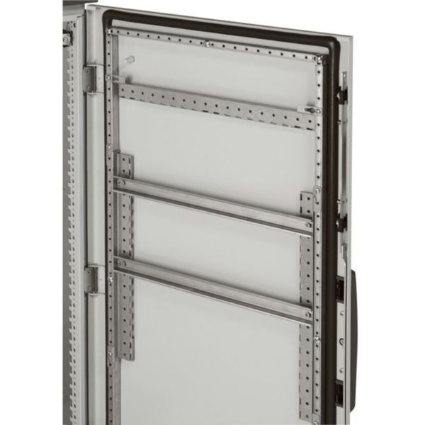 Profilé pour accessoire de porte largeur 1000mm pour armoire Altis