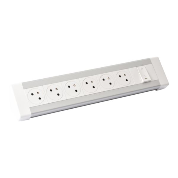 Bloc bureau à câbler équipé de 6 prises 2P+T Surface et 1 interrupteur lumineux - Page 2
