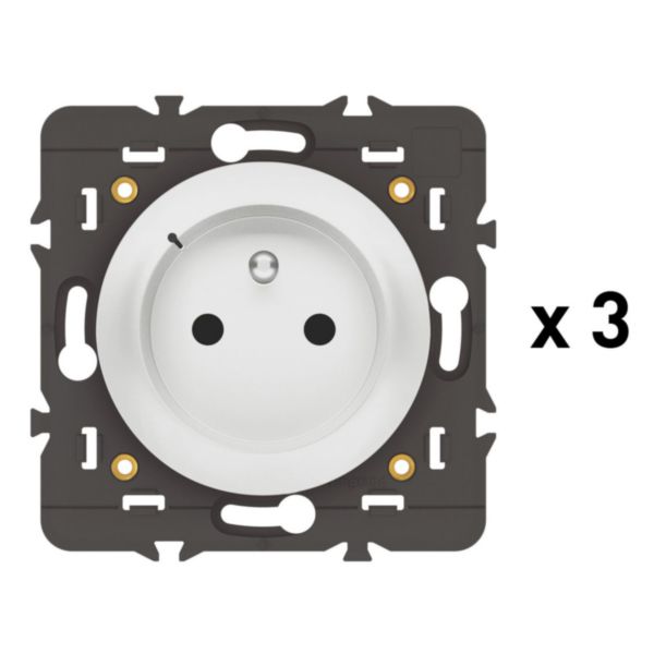 Pack 3 prises de courant connectées Céliane with Netatmo 16A 3680W avec mesure et suivi consommation - blanc sans plaque