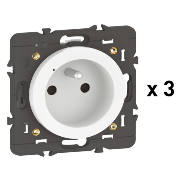 Pack 3 prises de courant connectées Céliane with Netatmo 16A 3680W avec mesure et suivi consommation - blanc sans plaque