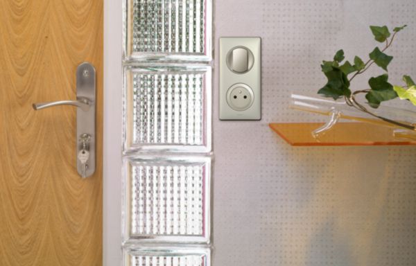 https://assets.legrand.com/pim/PHOTOS-WEB/LG-068902-WEB-DECO.jpg