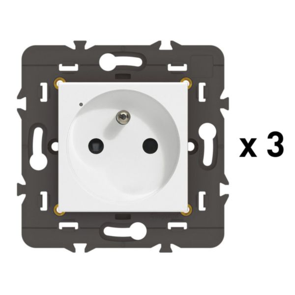 Pack 3 prises de courant connectées Mosaic with Netatmo 16A 3680W avec mesure et suivi consommation - blanc sans plaque