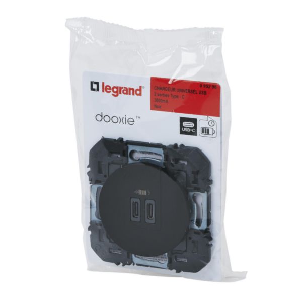 Prise double USB Type-C dooxie 3A 15W finition noir, à équiper d'une plaque de finition - emballage blister