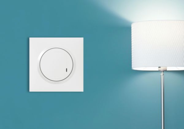 Interrupteur variateur sans Neutre pour installation connectée dooxie with Netatmo complet avec plaque blanche