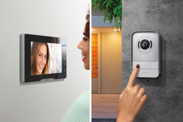 Visiophone Easy Kit Plus avec écran 7pouces noir effet miroir et platine de rue