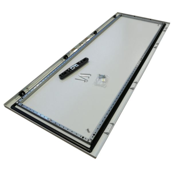 Porte 1200x600mm avec tringlerie et double barre pour maintenance d'armoire industrielle Altis