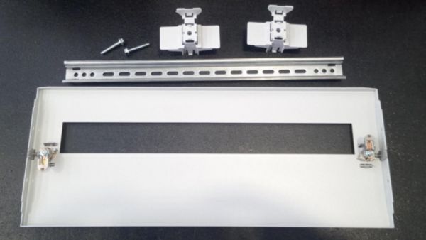 Kit de plaque frontale modulaire en métal - hauteur 200mm - avec rail 