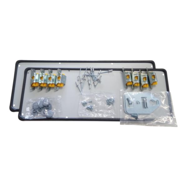 Kit accessoires + plaque passe-câbles pour coffrets XL3 800 - 24 modules