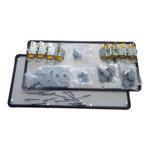 Kit accessoires + plaque passe-câbles pour coffrets XL3 800 - 36 modules