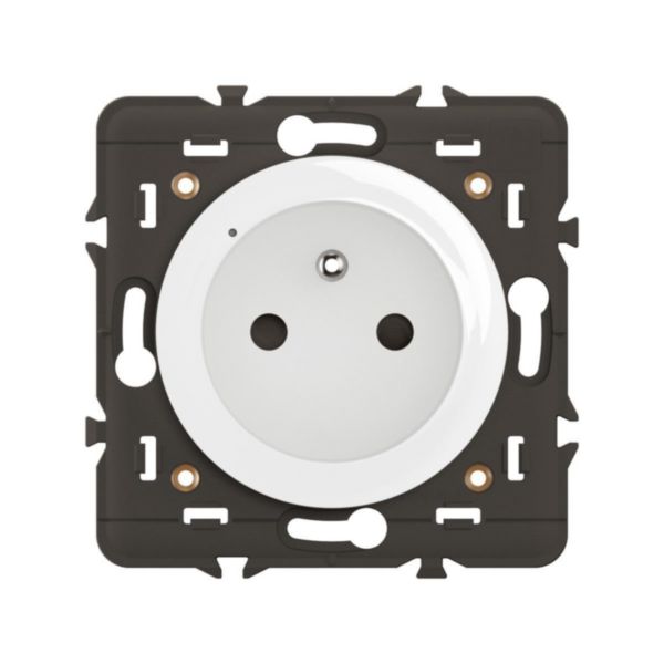 Prise connectée 16A Céliane with Netatmo avec support et enjoliveur Blanc