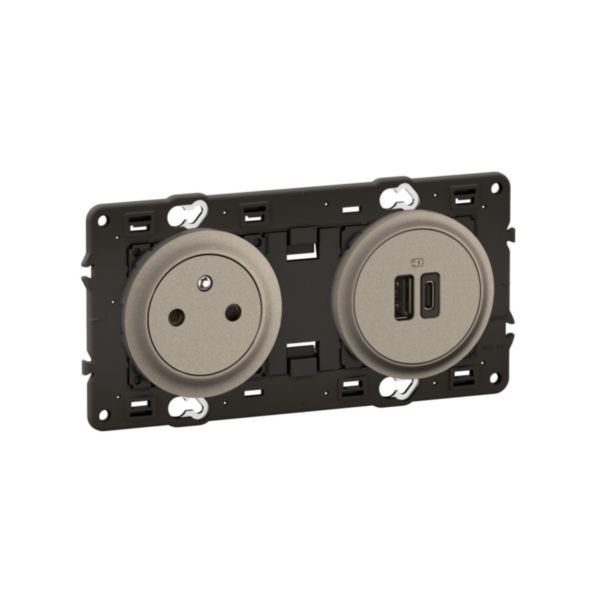Prise 2P+T Surface Confort Céliane et prise USB Type-A + Type-C 15W précâblées - Titanium avec support, à équiper d'une plaque