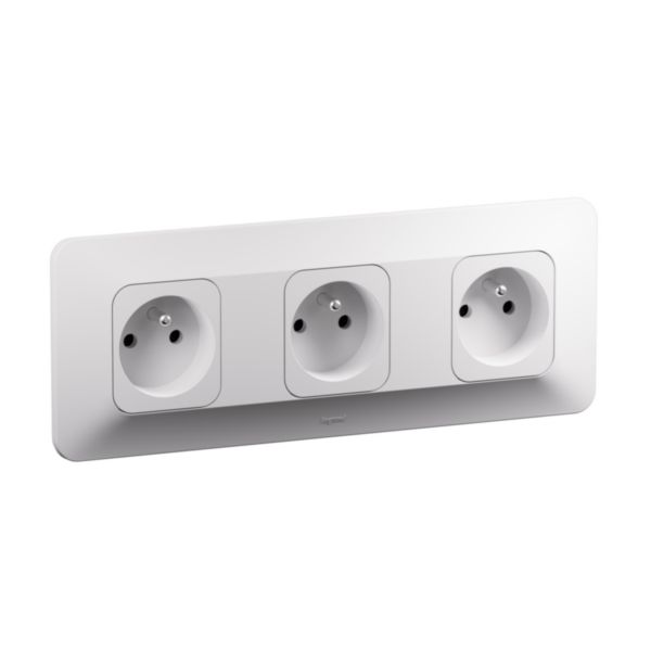 Triple prise de courant avec terre Surface hori. Neptune 16A Bornes automatiques- Finition blanche