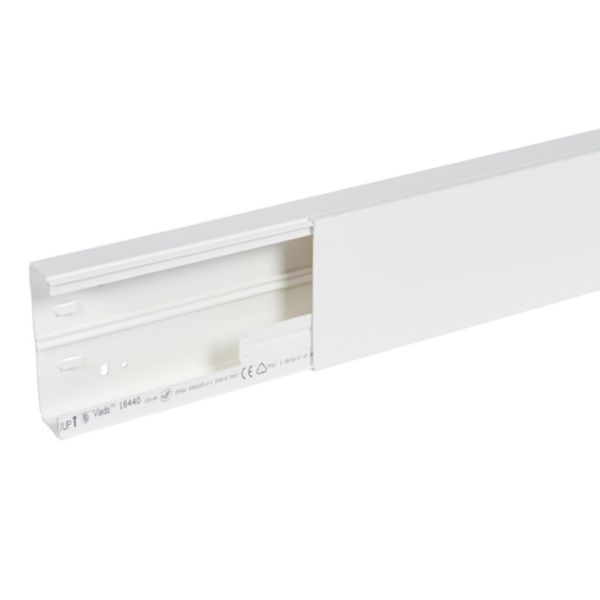 Goulotte de distribution Viadis 1 compartiment 120x40mm et longueur 2m livrée avec couvercle et film de protection blanc Artic