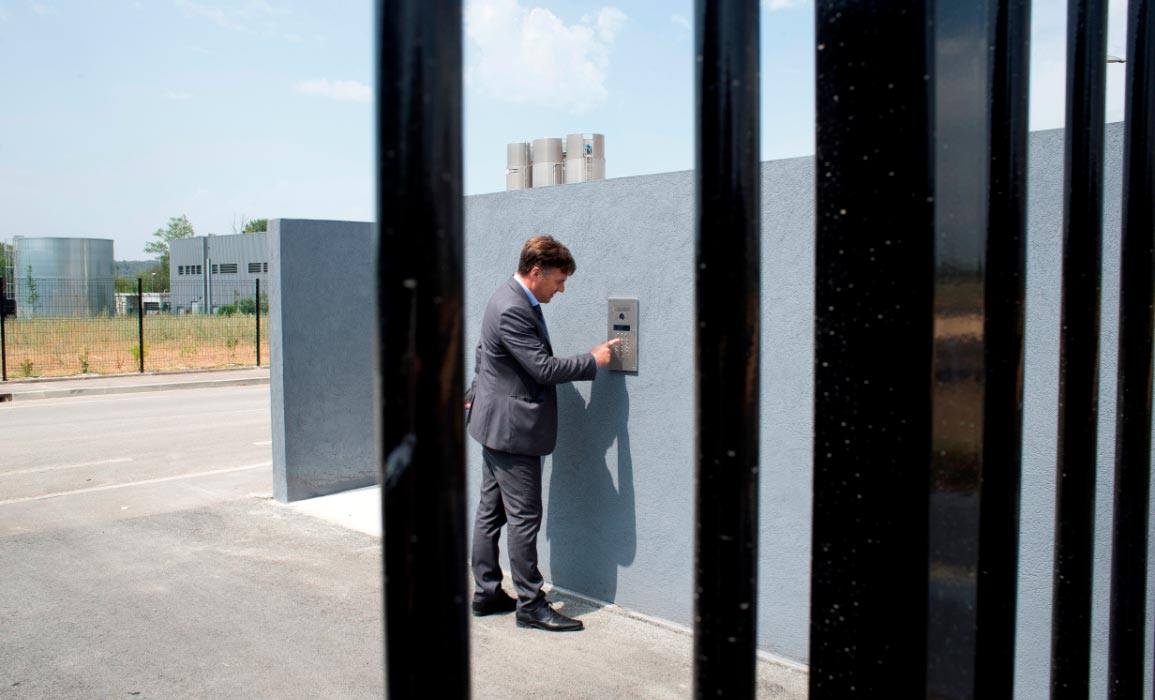 portier securite portail laboratoire test eurofins 1155x700