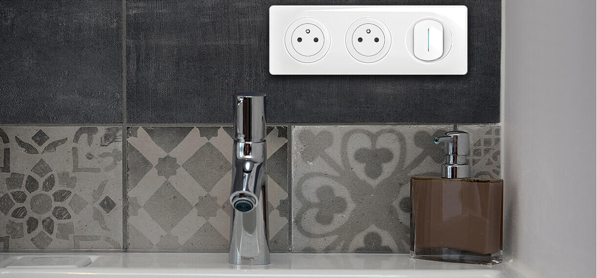 Double prise de courant pour salle de bain particulier Legrand — free download