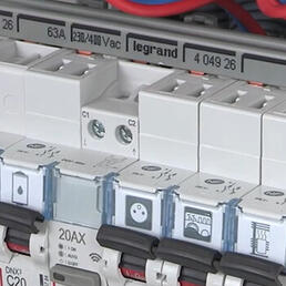 01 instal module contacteur connecte peigne 350x350