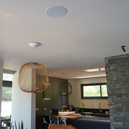 haut parleur plafond rond blanc nuvo 350x350