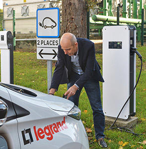 Formation Legrand : Infrastructures de recharge pour véhicules électriques (IRVE) - Niveau 1 - 902