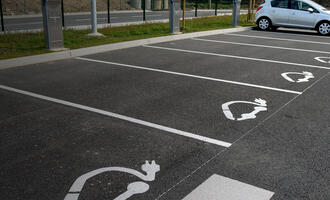Voitures : les aides pour passer à l’électrique
