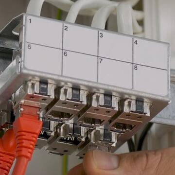 Comment Poser En Quelques Etapes Un Coffret De Communication