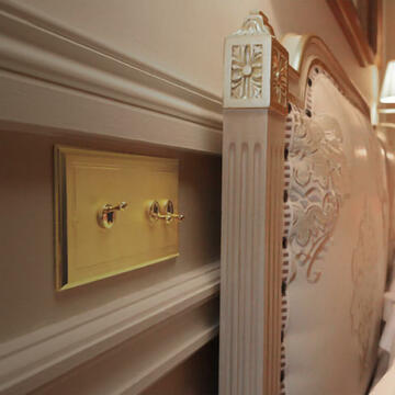 L’hôtel du Palais à Biarritz choisit l’appareillage design Art d’Arnould
